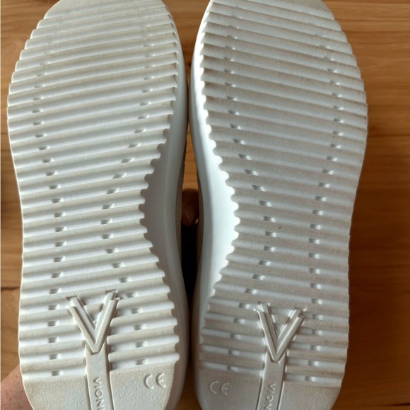 Vionic Kearny Platform Sneaker, White Leather, Womens Size 8 - Picture 4 of 4
